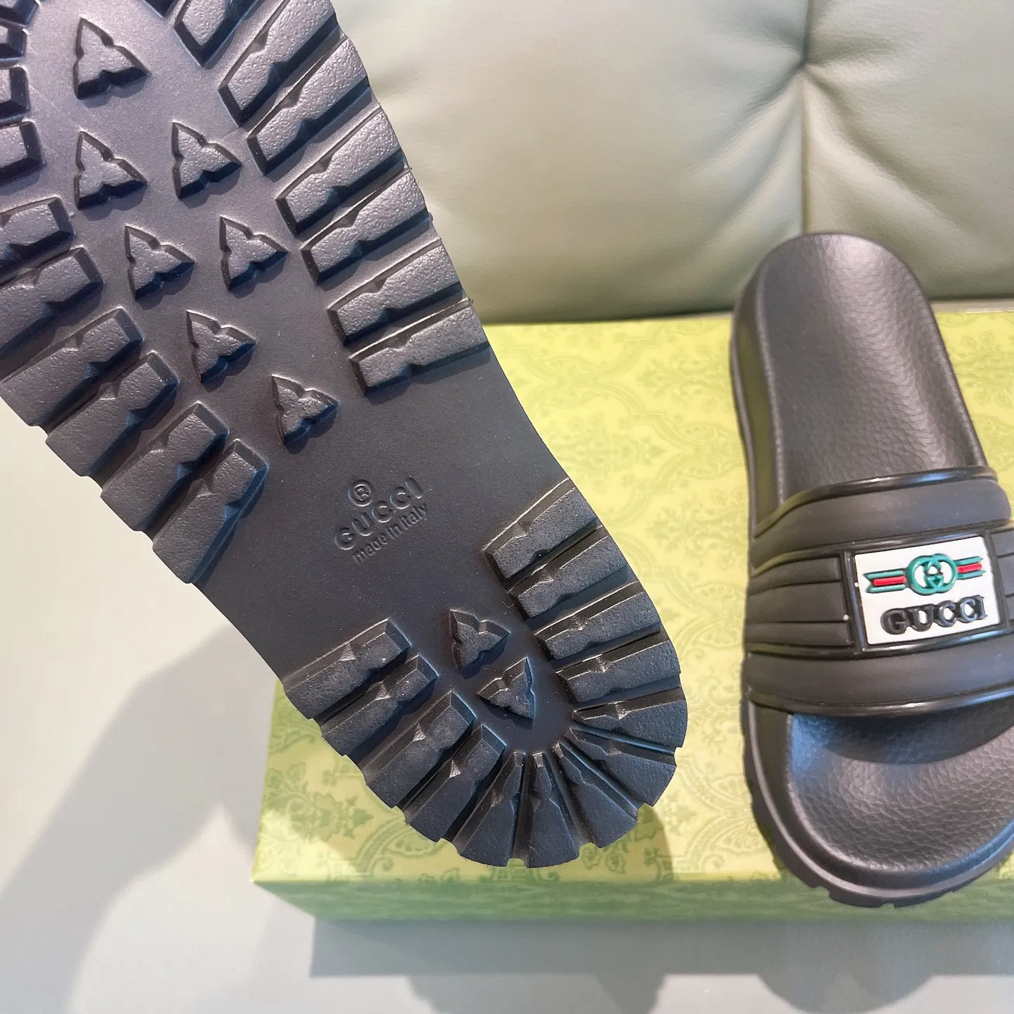 Men's Men's Shoes 130🐮🐮Gucci Gucci Slippers Gucci 2024 latest beach sandals slippers Original molding double G LOGO Original molding consistent Outsole: Men's Men's Shoes u double-layer outsole Size: 35-46
